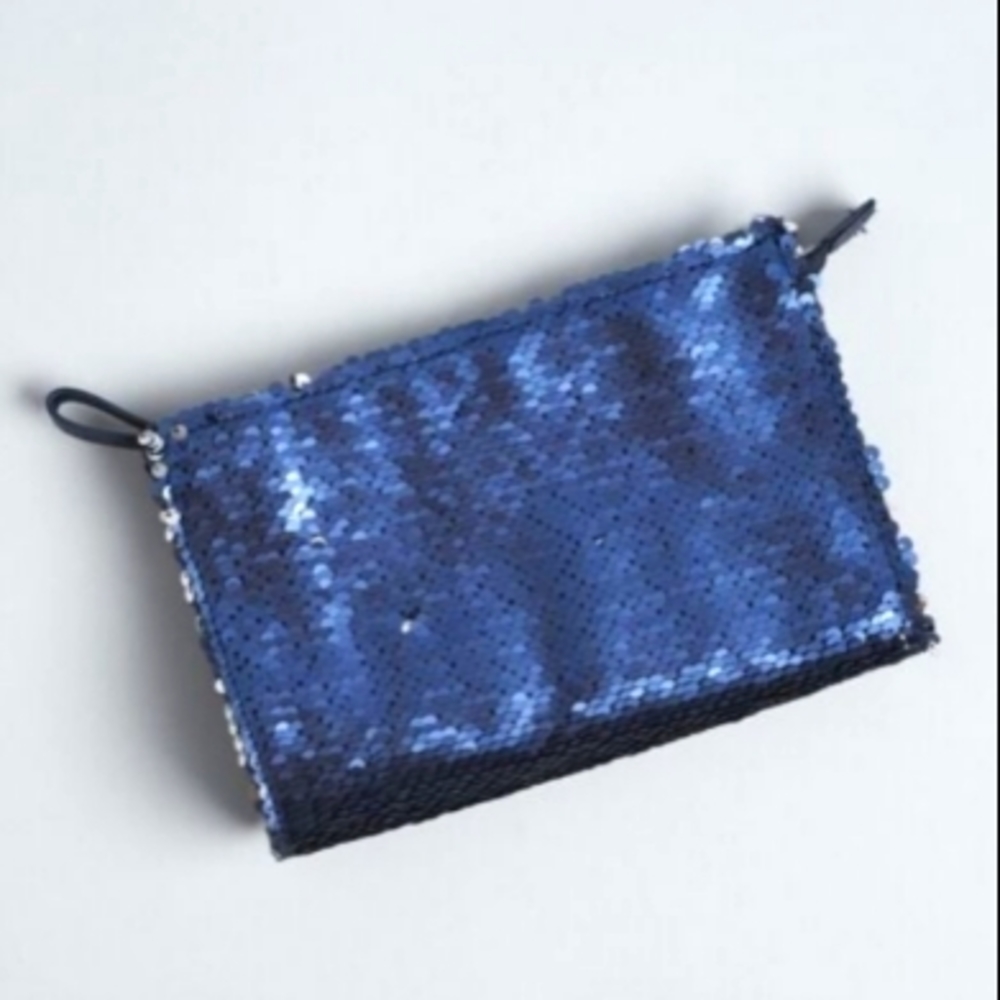 Ipsy Special Edition Mermaid Blue/Silver Sequin Makeup Bag Purse
